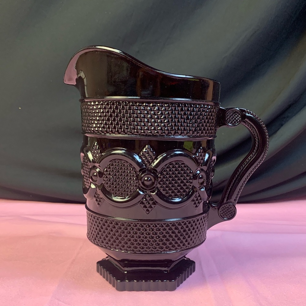 The 1876 Cape Cod Collection Pitcher)